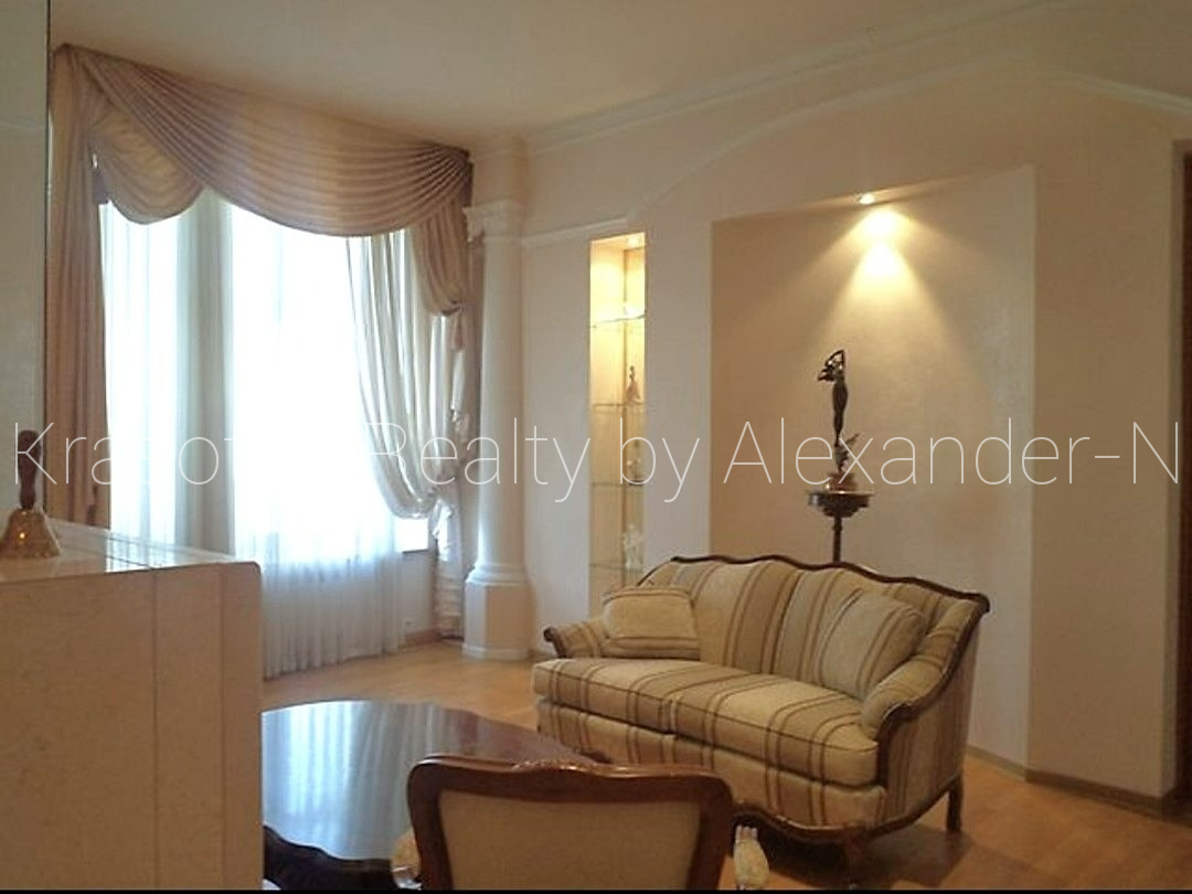продажа многокомнатной квартиры номер A-173098 в Приморском районе, фото номер 33